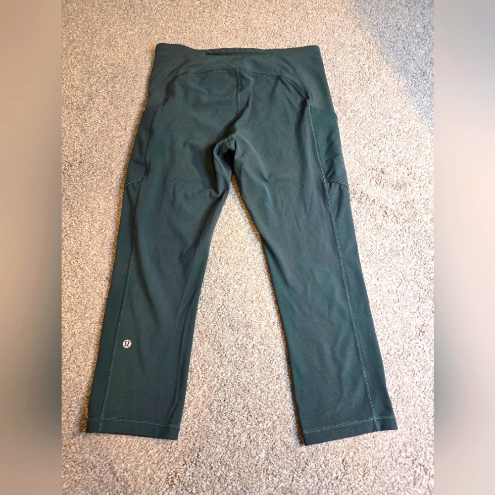 Lululemon 3/4 Leggings Pockets Deep Green EUC